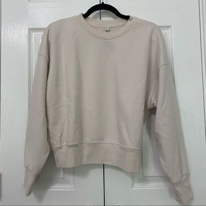 Uniqulo Womens Small Cream Semi Cropped Crewneck